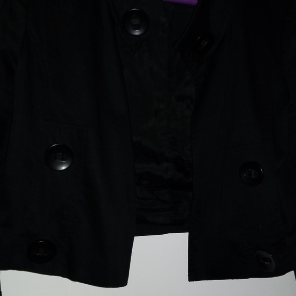 Cropped Jacket - Picture 2 of 4